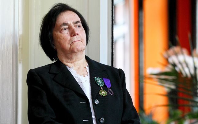 POVESTEA CELEI CARE A IUBIT FRANȚA PÂNĂ LA SACRIFICIU