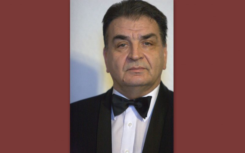 LA MULȚI ANI, TATA!