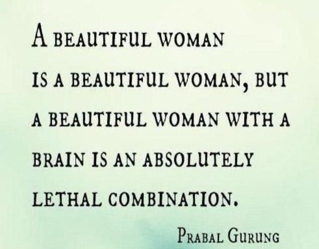 EȘTI FRUMOASĂ. CÂT DE GREU ȚI-A FOST SĂ ARĂȚI CĂ EȘTI ȘI DEȘTEAPTĂ?