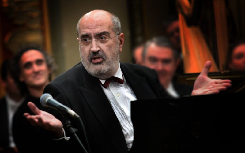 MAESTRUL ȘI CIOCOLATA