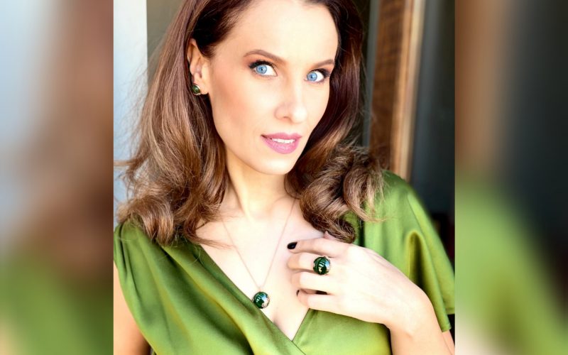 IONELA NĂSTASE: „TELEVIZIUNEA ÎȚI DĂ UN SOI DE DEPENDENȚĂ GREU DE EXPLICAT”