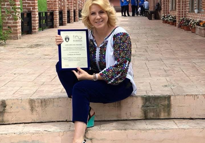 CRISTINA CHIRIAC: „EXISTĂ O UNDĂ SPECIALĂ CARE FACE CA IA SĂ REZONEZE ÎN SUFLETUL MEU PRECUM O ROMANȚĂ PARFUMATĂ CU DRAGOSTE”